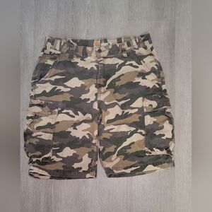 Carhartt camo shorts